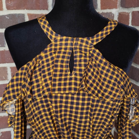 NWOT Yellow Off Shoulder Ruffle Dress Size Small - Picture 2 of 10